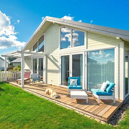 Osada Widoki, Wakacyjne Feriehus Wicie (West Pomeranian)