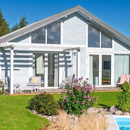 Osada Widoki, Wakacyjne * Wicie (West Pomeranian)