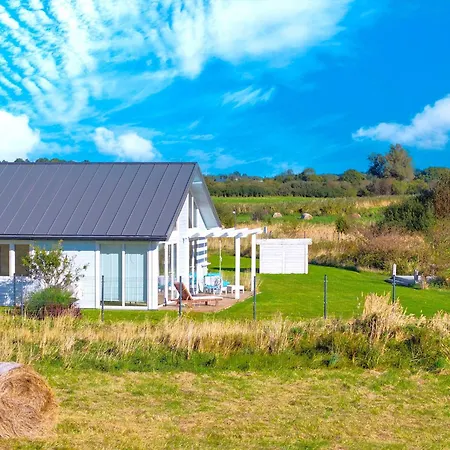 Osada Widoki, Wakacyjne * Wicie (West Pomeranian)