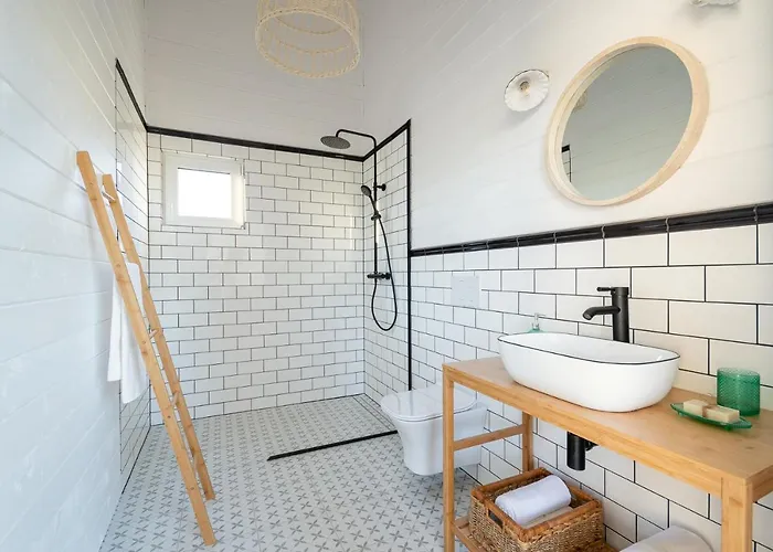 Osada Widoki, Wakacyjne Nyaraló *